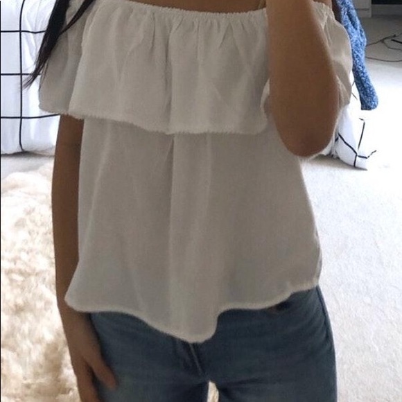 Off the shoulder white top - Picture 3 of 4